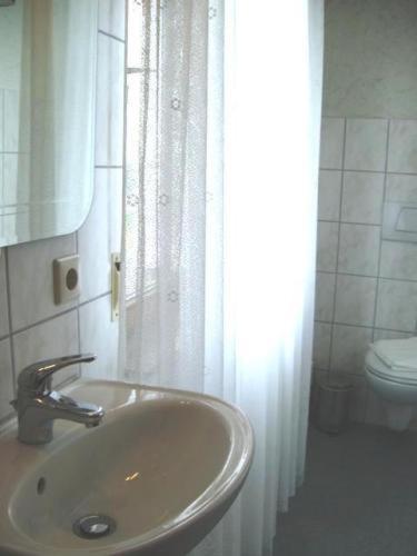 Hotel Adler Aichelberg  Kültér fotó