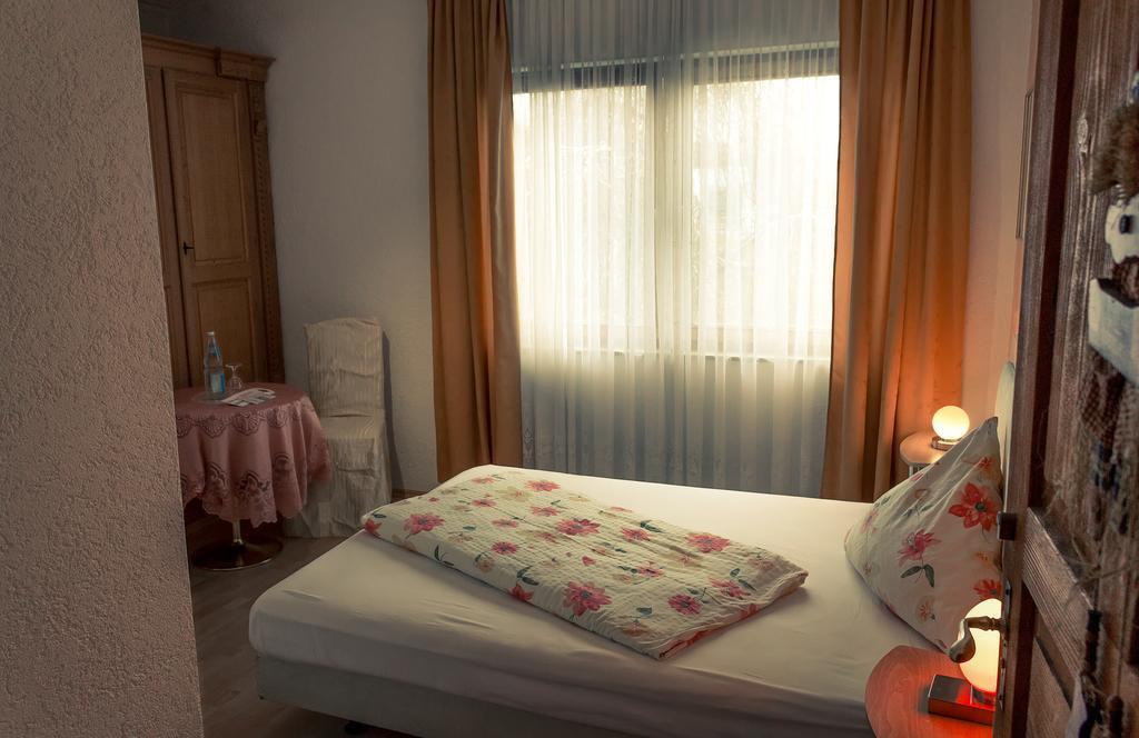 Hotel Adler Aichelberg  Szoba fotó
