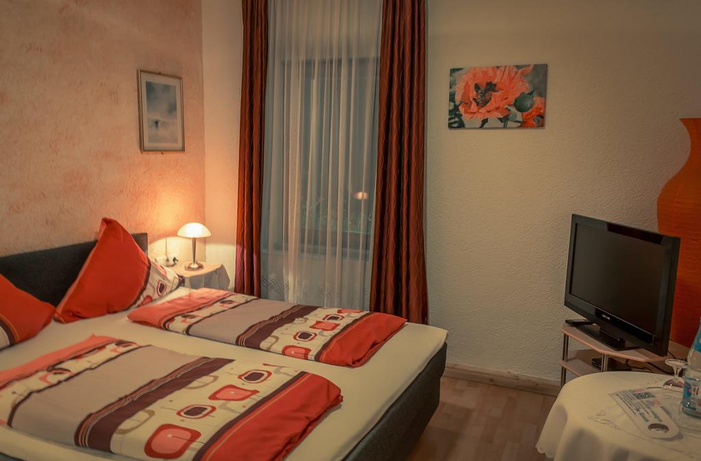 Hotel Adler Aichelberg  Szoba fotó